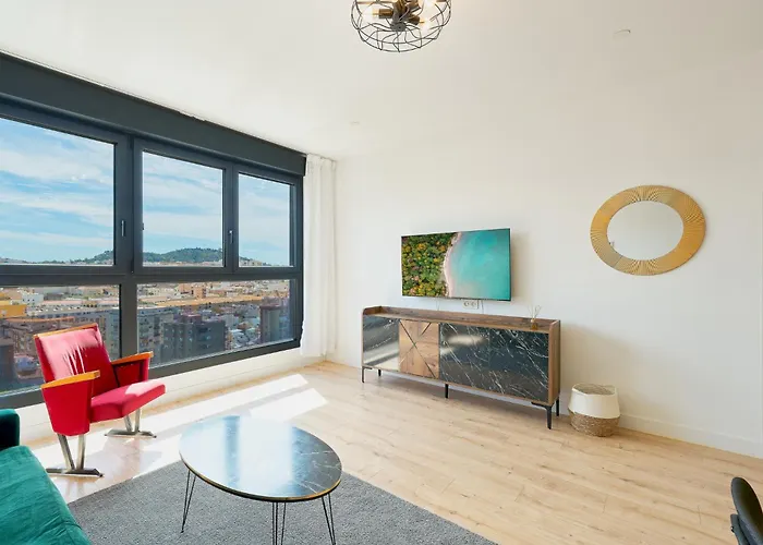 Sky Tower By Lovely Rentals
